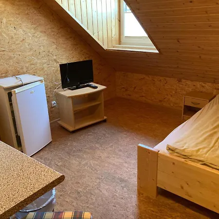 Familiengasthof Schaller - Mit Eigenem Bad/wc Am Gang Floß