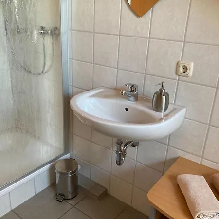 Familiengasthof Schaller - Mit Eigenem Bad/wc Am Gang *